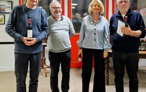 Deuxième Prix: Bernard Horreaux et Jean-Pascal Bouchard avec Alain Lacouture (responsable des prix) et la présidente Martine Mayaud